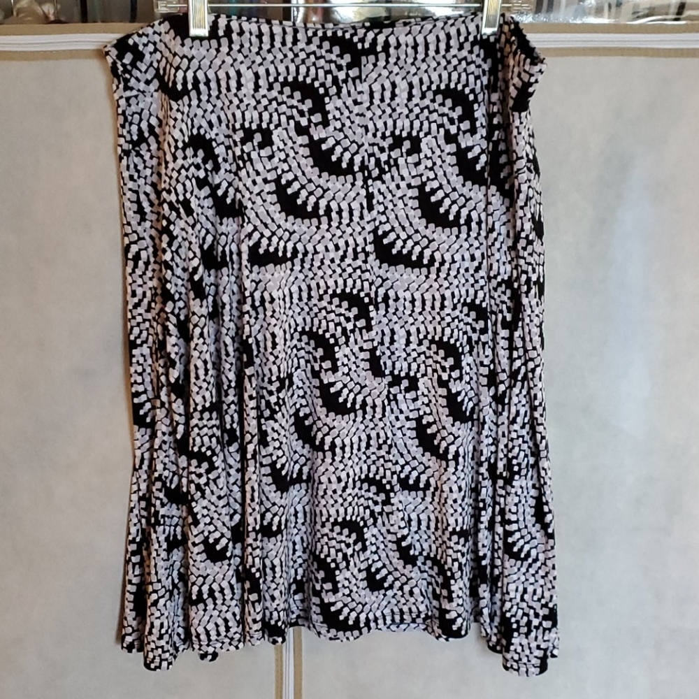 COPY - Flirty flowy skirt